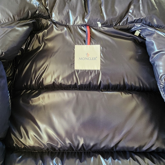 Authentic Moncler Montbeliard Down Jacket (Sz3 & Navy) - Original Price: $2,279 - Picture 6 of 9